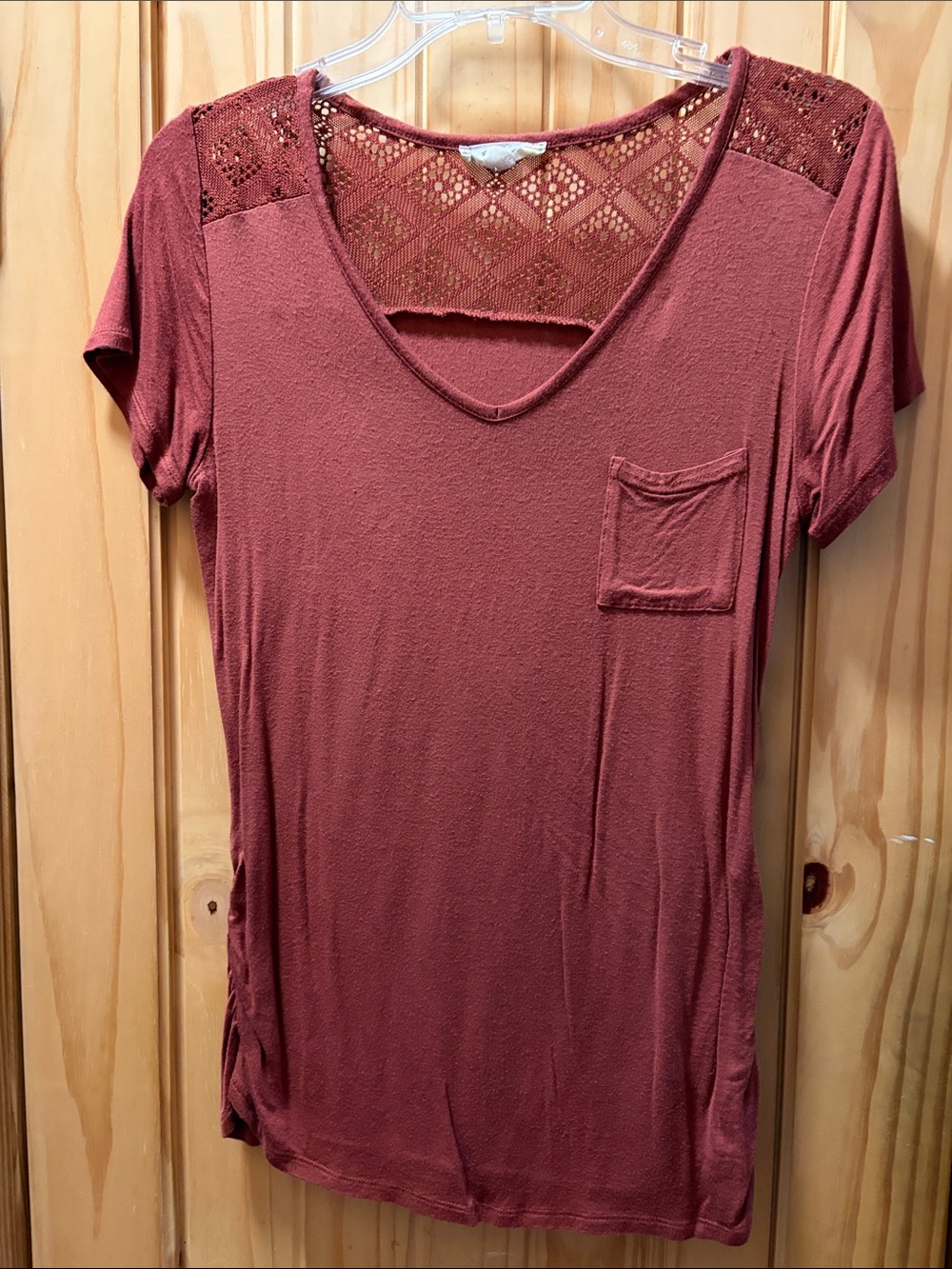 Women’s Lace-Yoke V-Neck Pocket Tee - Rust